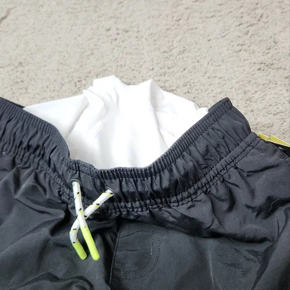 Boys' Solid Swim Trunks - art class Black S(6/7) - Picture 8 of 12